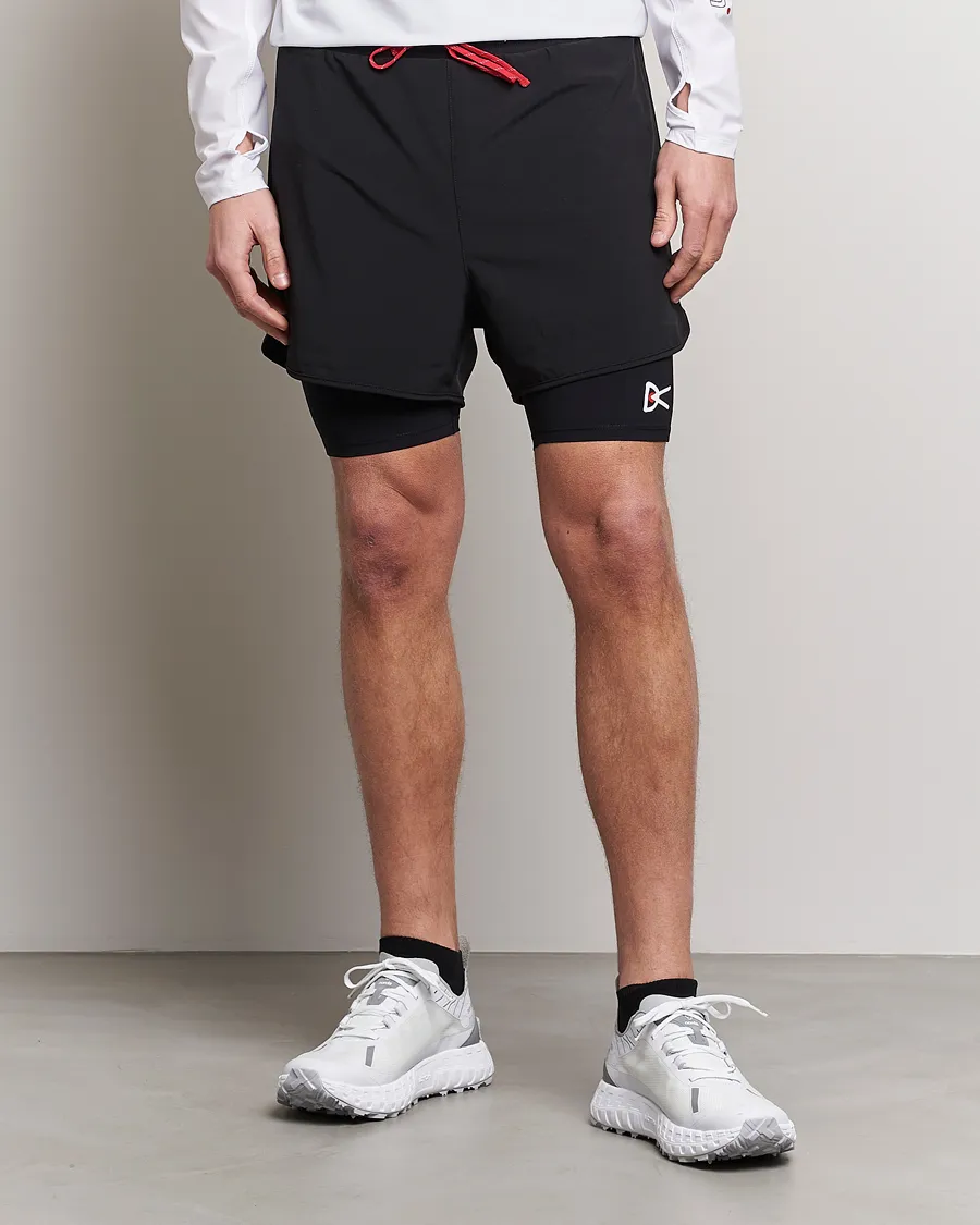Aaron Trail Shorts Black