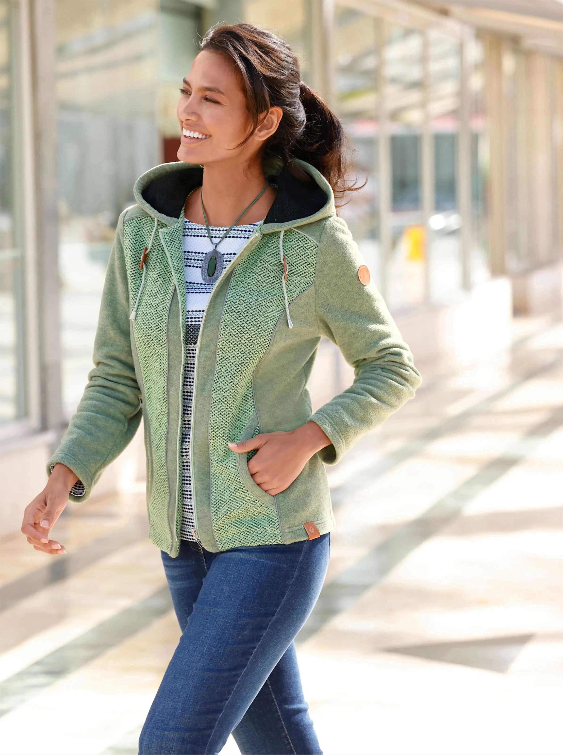 Fleece-Jacke in reseda