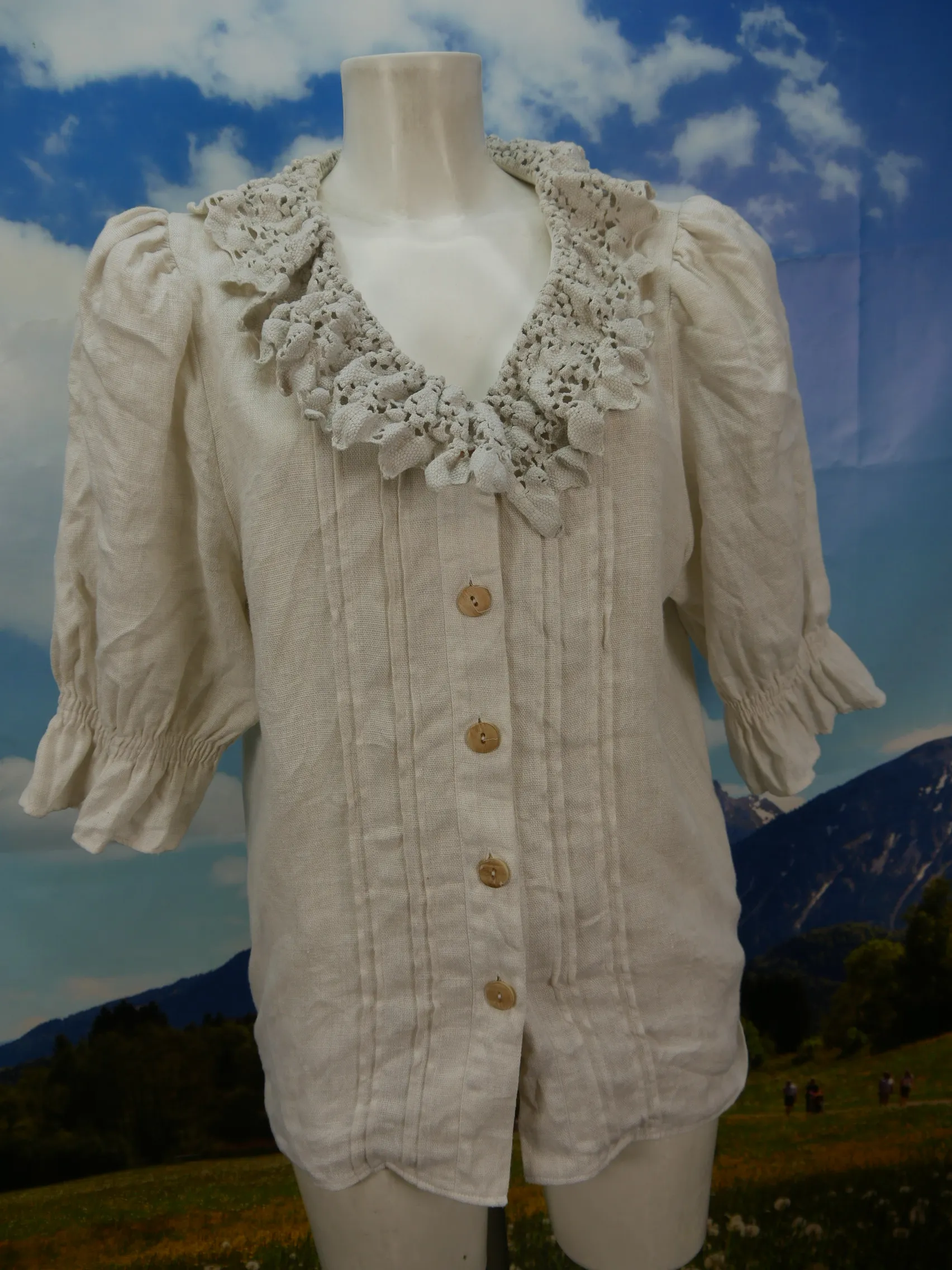 Gr.42 Trachtenbluse Country Line beige Leinen mit Spitzenkragen Bluse TB3078