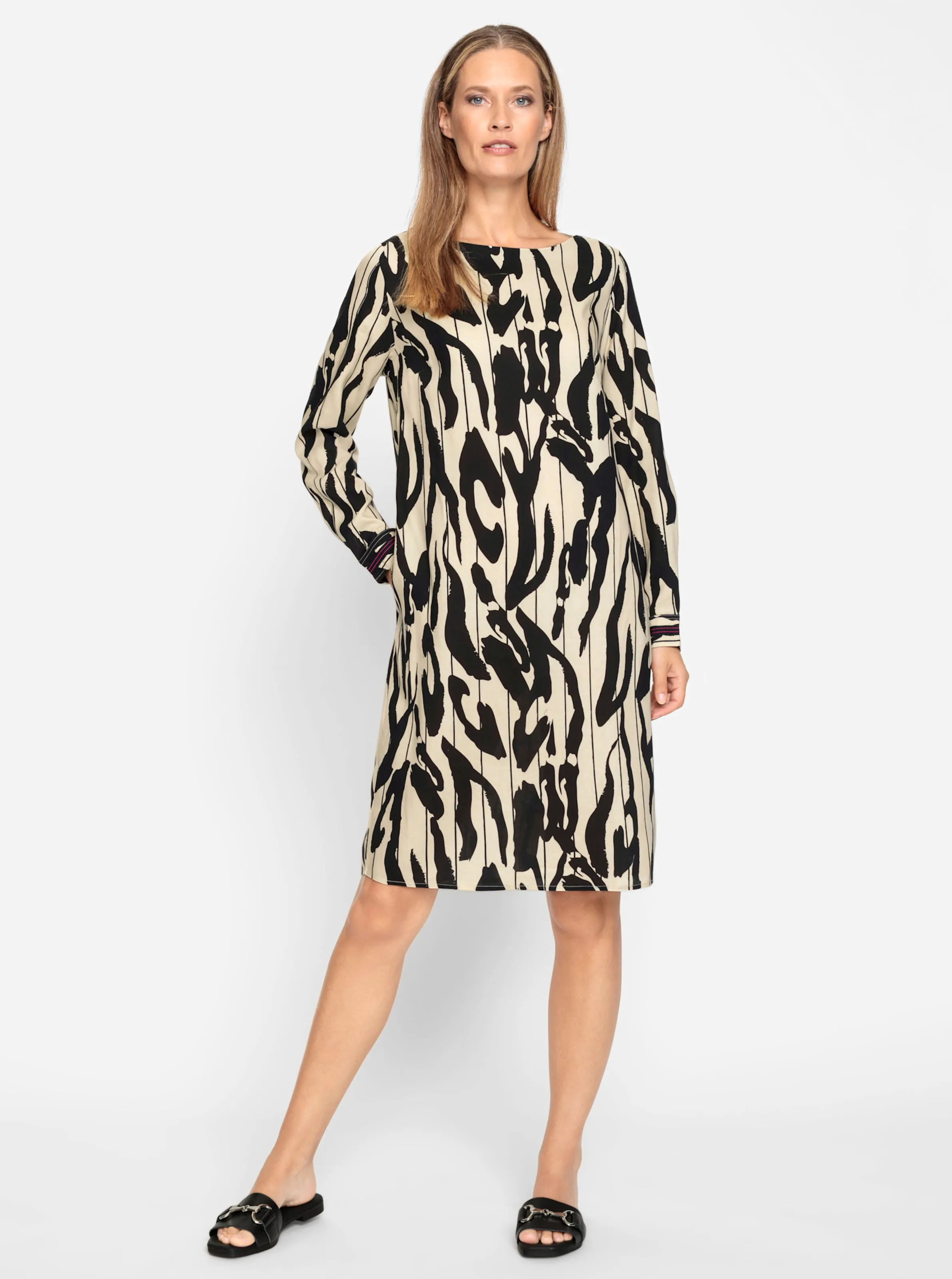 heine Druck-Kleid in schwarz-sand-bedruckt