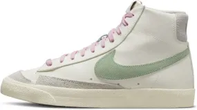 Nike Blazer Mid '77 DO9787-100