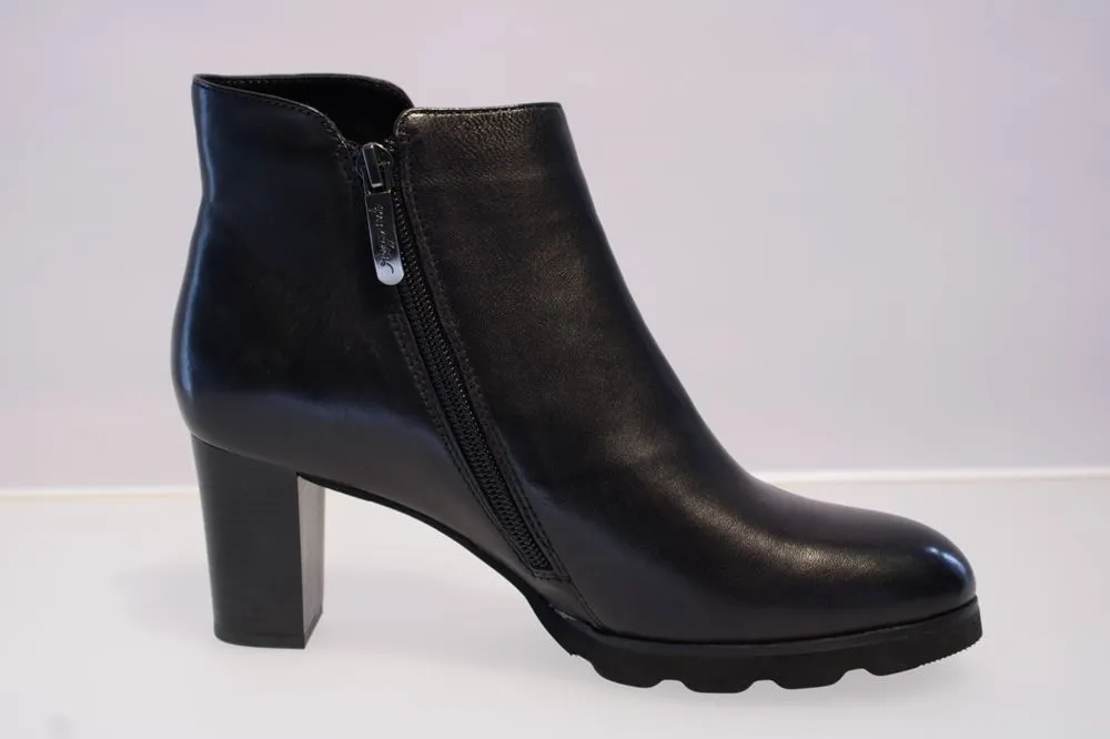 Regarde Le Ciel Stiefelette schwarz Patricia-01