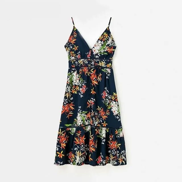 Schnes Sommer/ Strandkleid mit Spaghettitrger in 2 Farben